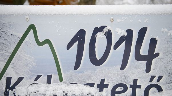 Behavazott tábla Kékestetőn 2015. november 22-én. Behavazott tábla Kékestetőn 2015. november 22-én.