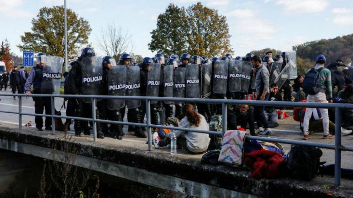 درگیری میان پناهجویان عمدتا ایرانی و افغان با پلیس کرواسی در مرز بوسنی