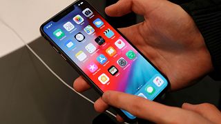 İtalya'dan Apple ve Samsung'a milyonlarca Euro'luk 'yavaşlatma' cezası