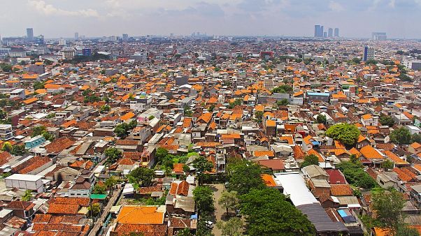 Indonesien: Eine Fahrkarte? 5 Plastikflaschen, bitte! Indonesien: Eine Fahrkarte? 5 Plastikflaschen, bitte!