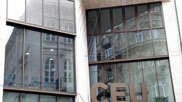 Центрально-Европейский Университет уходит из Венгрии Центрально-Европейский Университет уходит из Венгрии