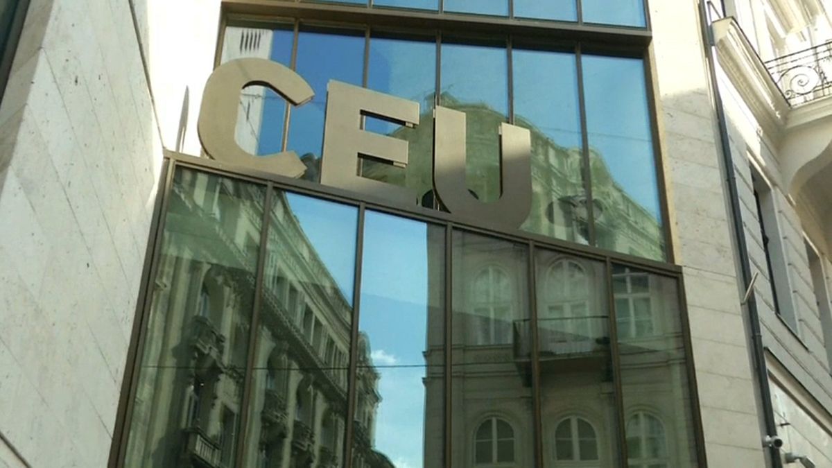 Universidade Centro-Europeia poderá abrir campus em Viena perante pressão na Hungria