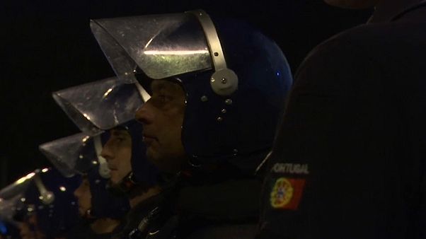 Rendőröket fékeztek meg rendőrök Portugáliában Rendőröket fékeztek meg rendőrök Portugáliában