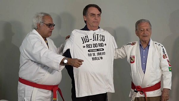 Bolsonaro garante que não vai retirar Brasil de Acordo de Paris Bolsonaro garante que não vai retirar Brasil de Acordo de Paris
