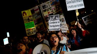 Protestas en Madrid contra el entierro del dictador Franco en la Almudena
