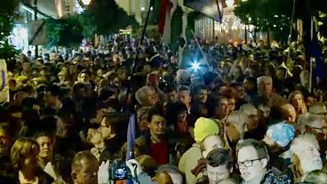 Milhares nas ruas de Budapeste em defesa da Universidade da Europa Central