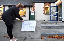 Elnökről és istenkáromlásról szavaznak az írek