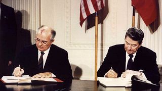 ABD Başkanı Ronald Reagan (sağda) ve SSSCB Lideri Mihail Gorbaçov / 1987
