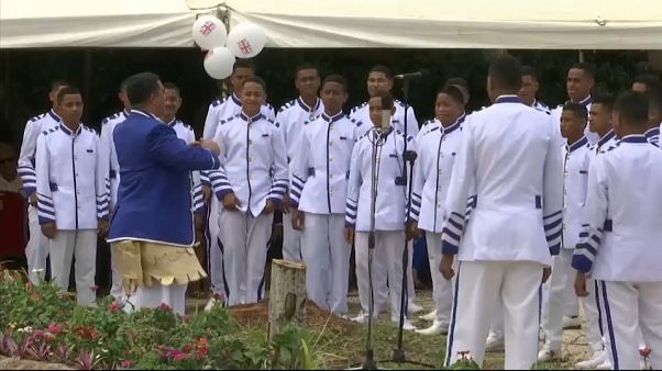 Coro per Harry e Meghan a Tonga Coro per Harry e Meghan a Tonga