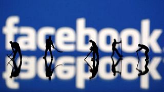 فیسبوک ده ها صفحه و حساب کاربری مرتبط با ایران را مسدود کرد