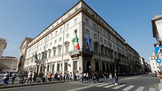 Ratingagentur S & P bewertet Italiens Aussichten als "negativ"