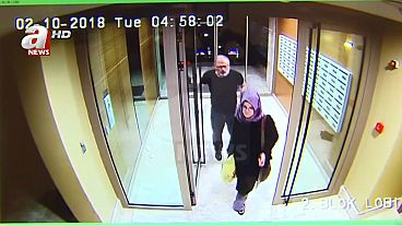 Noiva de Khashoggi revela receio do jornalista com ida ao consulado