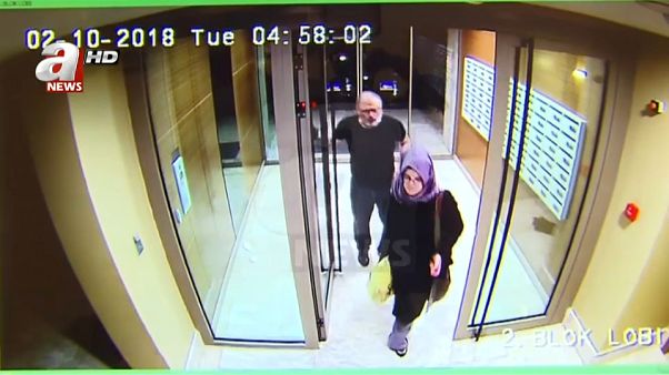 Könnyek között adott interjút a meggyilkolt újságíró menyasszonya Könnyek között adott interjút a meggyilkolt újságíró menyasszonya