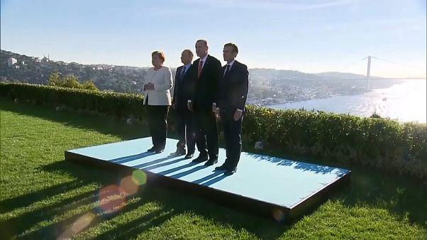 A Istanbul, l'après-guerre civile en Syrie se prépare A Istanbul, l'après-guerre civile en Syrie se prépare