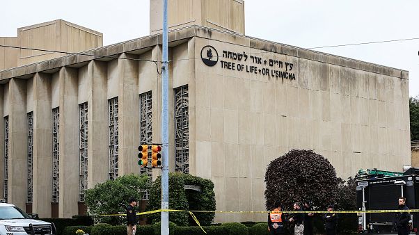 المشتبه به في هجوم المعبد اليهودي له سجل في معاداة السامية المشتبه به في هجوم المعبد اليهودي له سجل في معاداة السامية