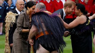  Watch: Harry and Meghan rub noses in traditional Maori greeting