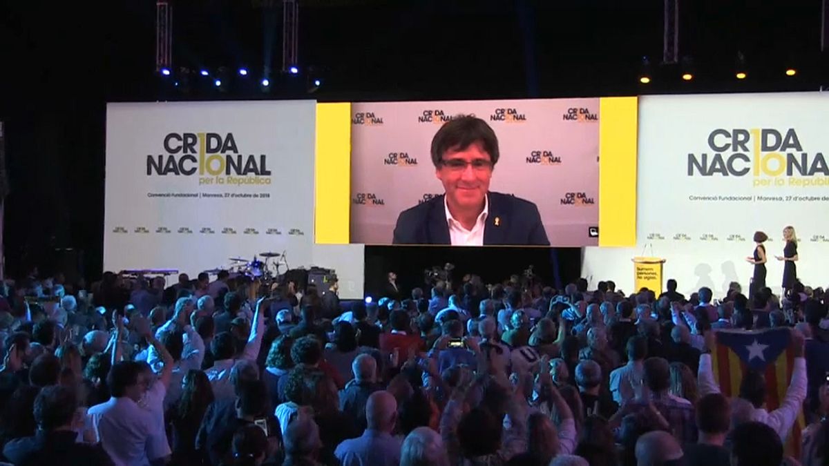 Catalogna: Puigdemont lancia il nuovo partito "Crida"