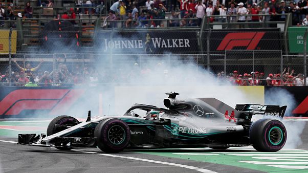 Hamilton é pentacampeão de Fórmula 1 Hamilton é pentacampeão de Fórmula 1