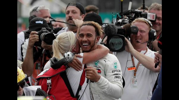 Hamilton ist zum fünften Mal Formel-1-Weltmeister Hamilton ist zum fünften Mal Formel-1-Weltmeister