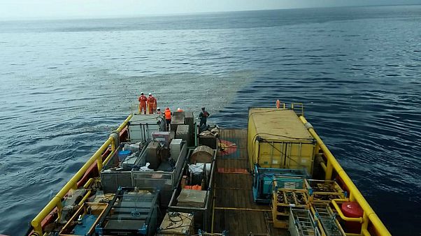 Indonésie : un avion avec 188 personnes à bord s'abîme en mer de Java Indonésie : un avion avec 188 personnes à bord s'abîme en mer de Java
