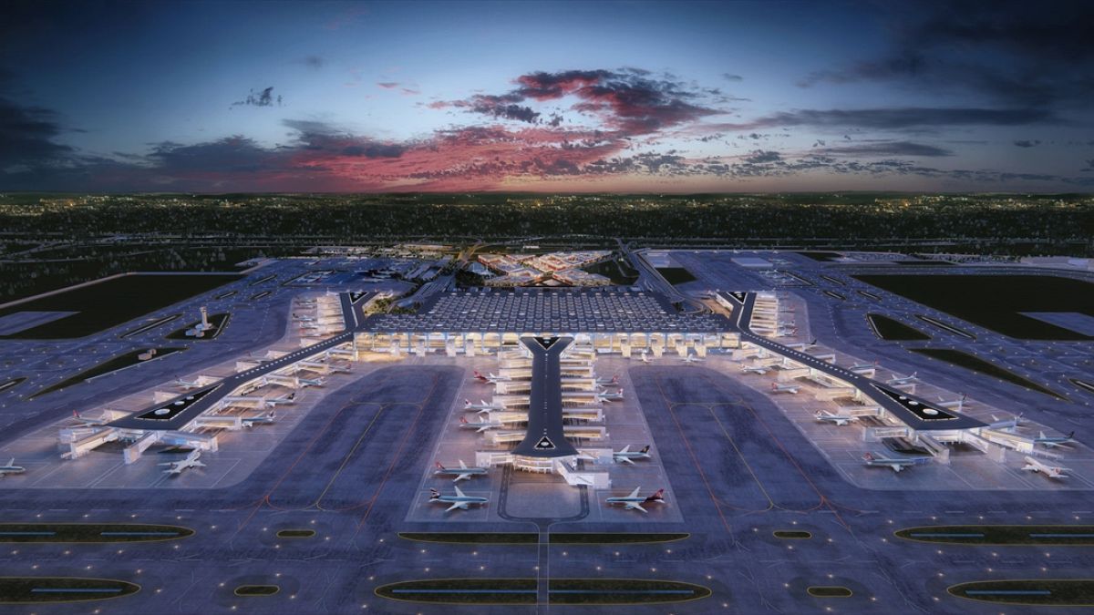 Dört başlıkta İstanbul'daki 'en büyük havalimanı' tartışmaları