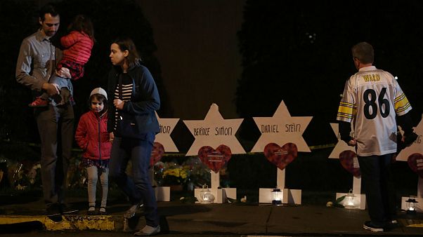مسلمانان هزاران دلار برای قربانیان حمله به کنیسه پیتسبرگ جمعآوری کردند مسلمانان هزاران دلار برای قربانیان حمله به کنیسه پیتسبرگ جمعآوری کردند
