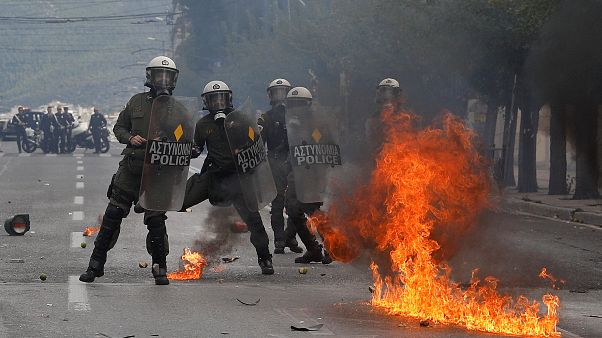 Ένταση στο μαθητικό συλλαλητήριο στην Αθήνα Ένταση στο μαθητικό συλλαλητήριο στην Αθήνα