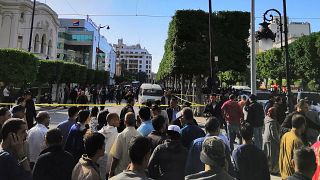 Женщина подорвала себя в центре столицы Туниса