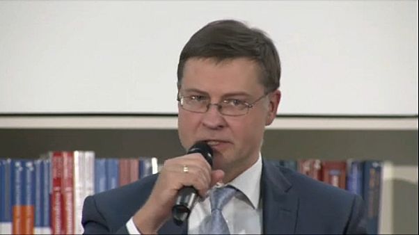 Хорватия обсуждает вступление в зону Евро Хорватия обсуждает вступление в зону Евро