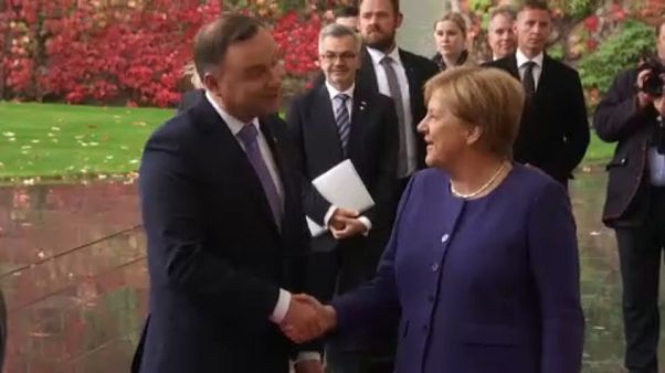 Varsavia presenta a Berlino il conto per i danni della seconda guerra mondiale Varsavia presenta a Berlino il conto per i danni della seconda guerra mondiale