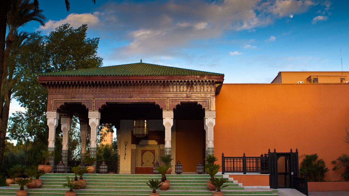 بلومبيرغ: حكومة المغرب تعرض نصف ”فندق المشاهير“ للبيع في مزاد علني