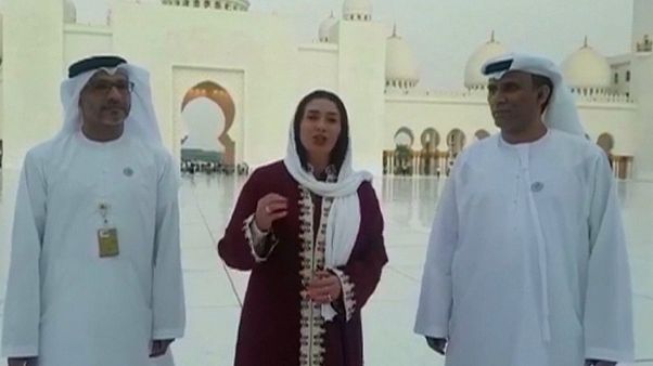 برای نخستین بار اتفاق افتاد؛ دیدار وزیر اسرائیلی از مسجدی در امارات برای نخستین بار اتفاق افتاد؛ دیدار وزیر اسرائیلی از مسجدی در امارات