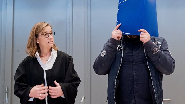 100 Morde: Ex-Krankenpfleger gesteht vor Gericht 100 Morde: Ex-Krankenpfleger gesteht vor Gericht