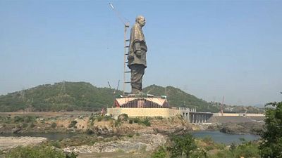 Hindistan'da 182 metrelik dünyanın "en uzun" heykeli açılışa hazır