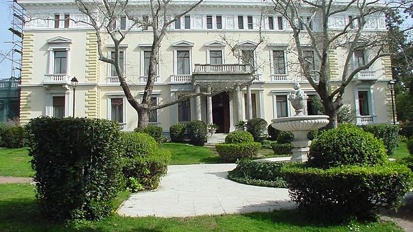 Αντιδράσεις για τις προτάσεις ΣΥΡΙΖΑ περί της συνταγματικής αναθεώρησης Αντιδράσεις για τις προτάσεις ΣΥΡΙΖΑ περί της συνταγματικής αναθεώρησης