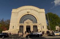 لاجئ إيراني يتمكن من جمع 600 ألف دولار لكنيس بيتسبرغ اليهودي