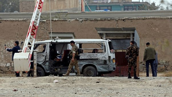 Afganistan'da intihar saldırısı: 6 ölü Afganistan'da intihar saldırısı: 6 ölü