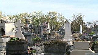На кладбищах Парижа нет мест