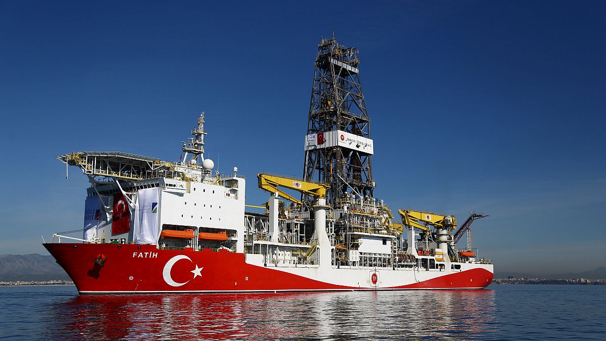 Türkiye Akdeniz'de ilk derin deniz sondaj çalışmalarına başladı