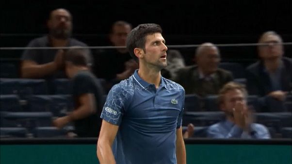 Djokovic desfaz-se de João Sousa no Masters 1000 de Paris Djokovic desfaz-se de João Sousa no Masters 1000 de Paris