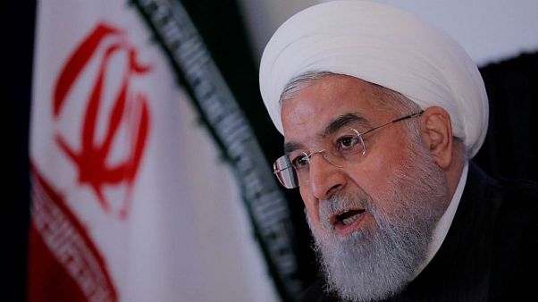روحانی: مردم تحمل کنند؛ دولت ترسی از تحریمها ندارد روحانی: مردم تحمل کنند؛ دولت ترسی از تحریمها ندارد