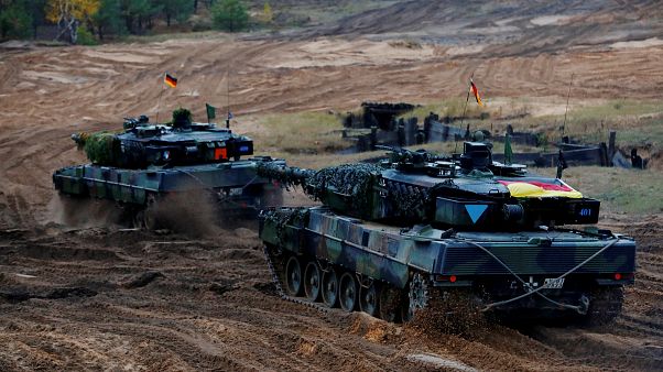 Alman Savunma Bakanlığı açıkladı: Yeni tanklar kullanılamaz halde Alman Savunma Bakanlığı açıkladı: Yeni tanklar kullanılamaz halde