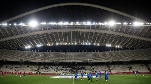 Lo stadio Olimpico di Atene trema sotto il peso dei tifosi, Uefa apre indagine Lo stadio Olimpico di Atene trema sotto il peso dei tifosi, Uefa apre indagine