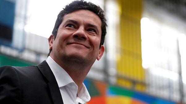 Sérgio Moro aceita convite para Ministro da Justiça de Bolsonaro Sérgio Moro aceita convite para Ministro da Justiça de Bolsonaro