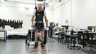 بیماران قطع نخاعی برای نخستین بار توانستند راه بروند