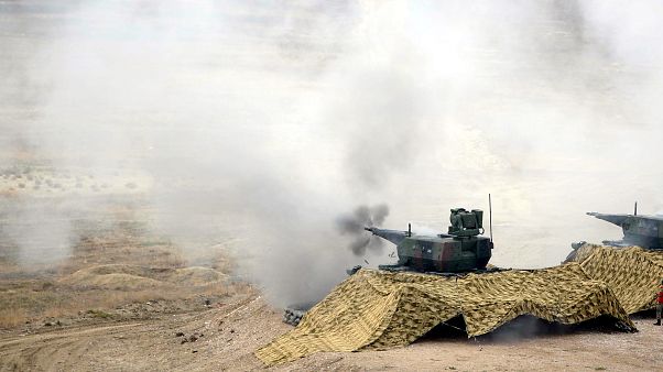 ABD ve Türkiye Menbiç'te ortak devriyeye başladı ABD ve Türkiye Menbiç'te ortak devriyeye başladı