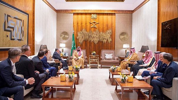 زيارة تاريخية.. محمد بن سلمان يلتقي بوفد من المسيحيين الإنجيليين الأصوليين زيارة تاريخية.. محمد بن سلمان يلتقي بوفد من المسيحيين الإنجيليين الأصوليين