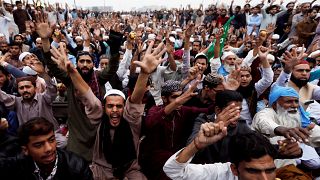 El líder de protestas islamistas contra la cristiana absuelta llama a la huelga general en Pakistán