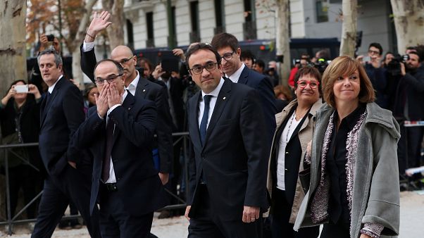 Διχάζει την ισπανική δικαιοσύνη το ύψος της ποινής των Καταλανών αποσχιστών Διχάζει την ισπανική δικαιοσύνη το ύψος της ποινής των Καταλανών αποσχιστών