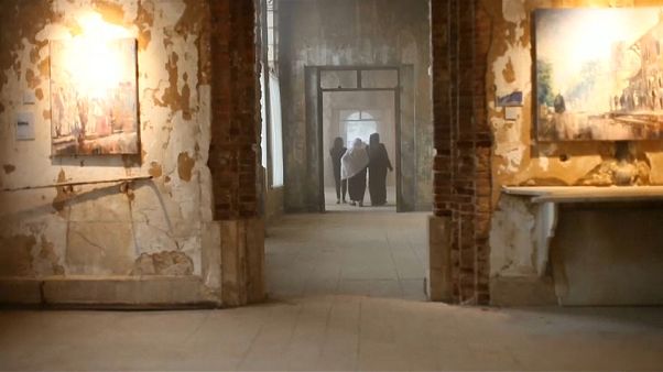 Video | Lübnan'da metruk Osmanlı dönemi oteli resimle yeniden hayat buluyor Video | Lübnan'da metruk Osmanlı dönemi oteli resimle yeniden hayat buluyor